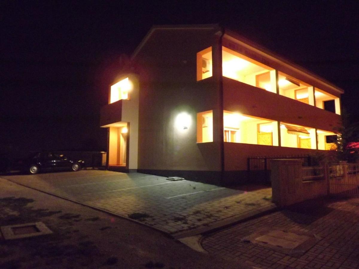 Villa Magdalena Pula Bagian luar foto